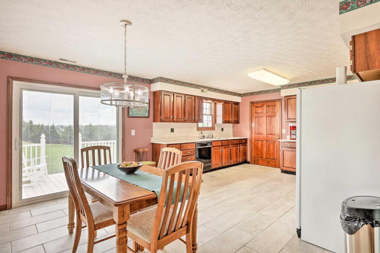 Вилла Charming Williamstown Retreat With Private Yard Экстерьер фото