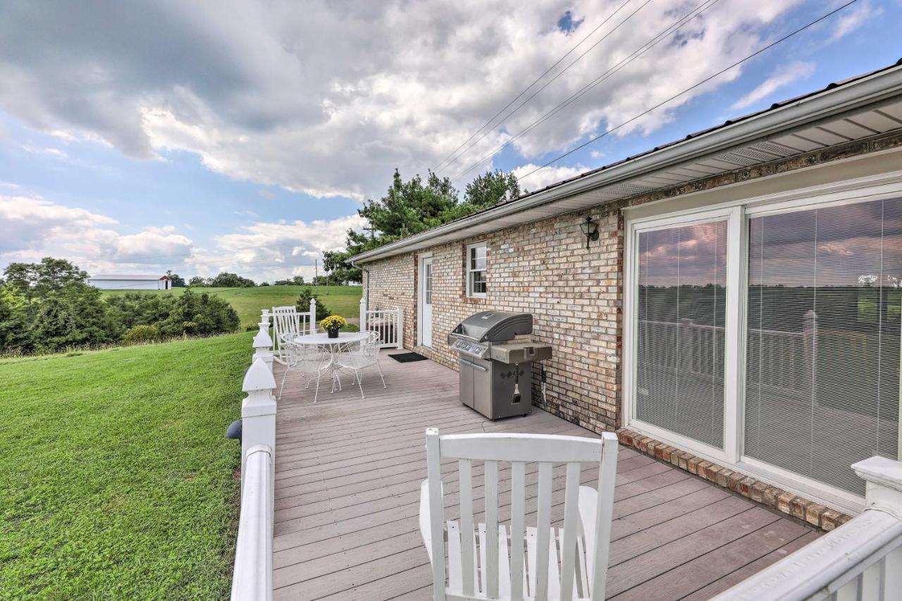 Вилла Charming Williamstown Retreat With Private Yard Экстерьер фото
