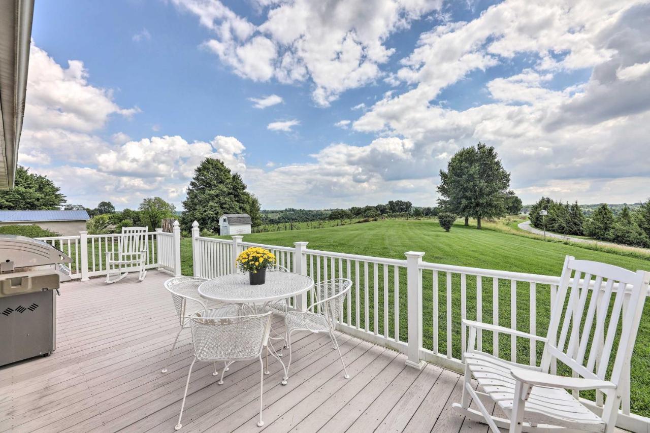 Вилла Charming Williamstown Retreat With Private Yard Экстерьер фото