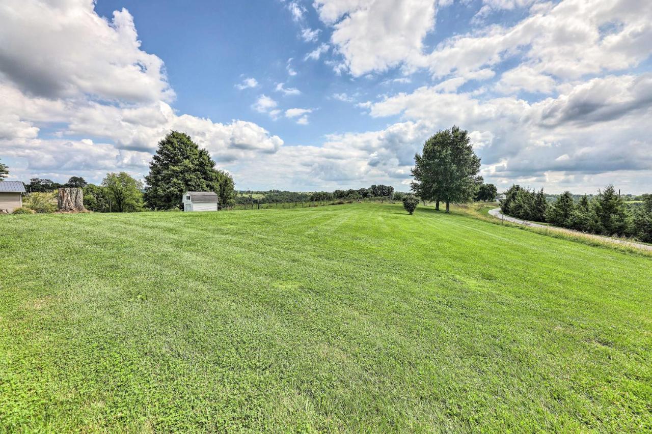 Вилла Charming Williamstown Retreat With Private Yard Экстерьер фото