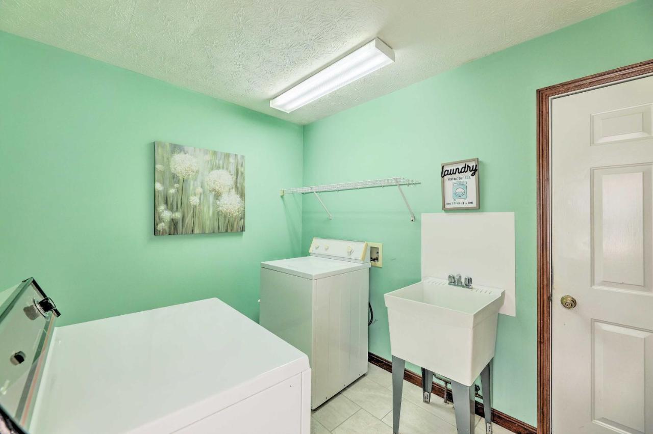 Вилла Charming Williamstown Retreat With Private Yard Экстерьер фото