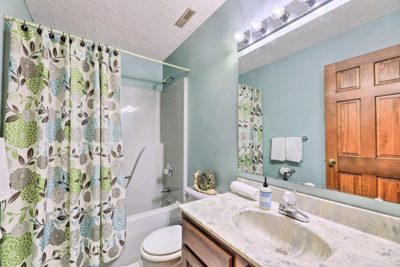 Вилла Charming Williamstown Retreat With Private Yard Экстерьер фото
