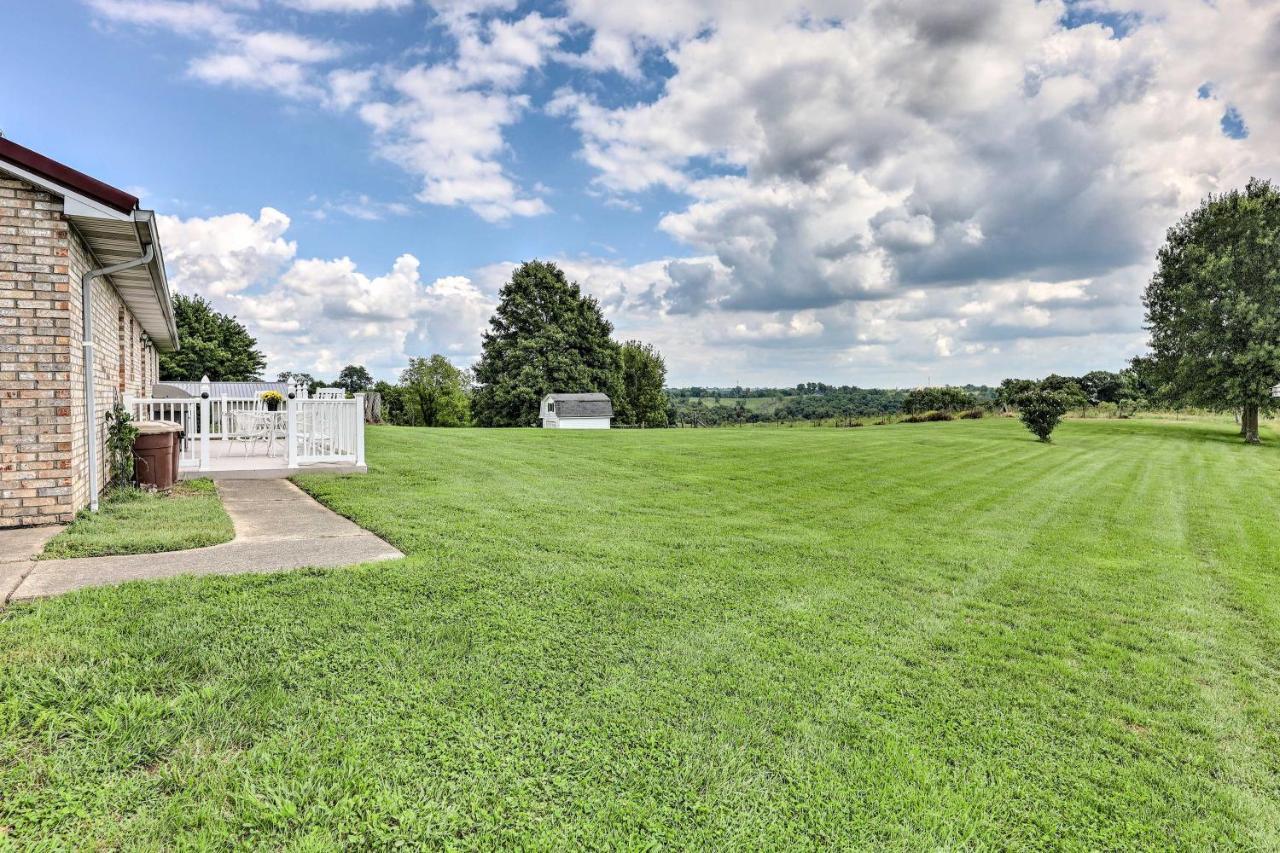 Вилла Charming Williamstown Retreat With Private Yard Экстерьер фото