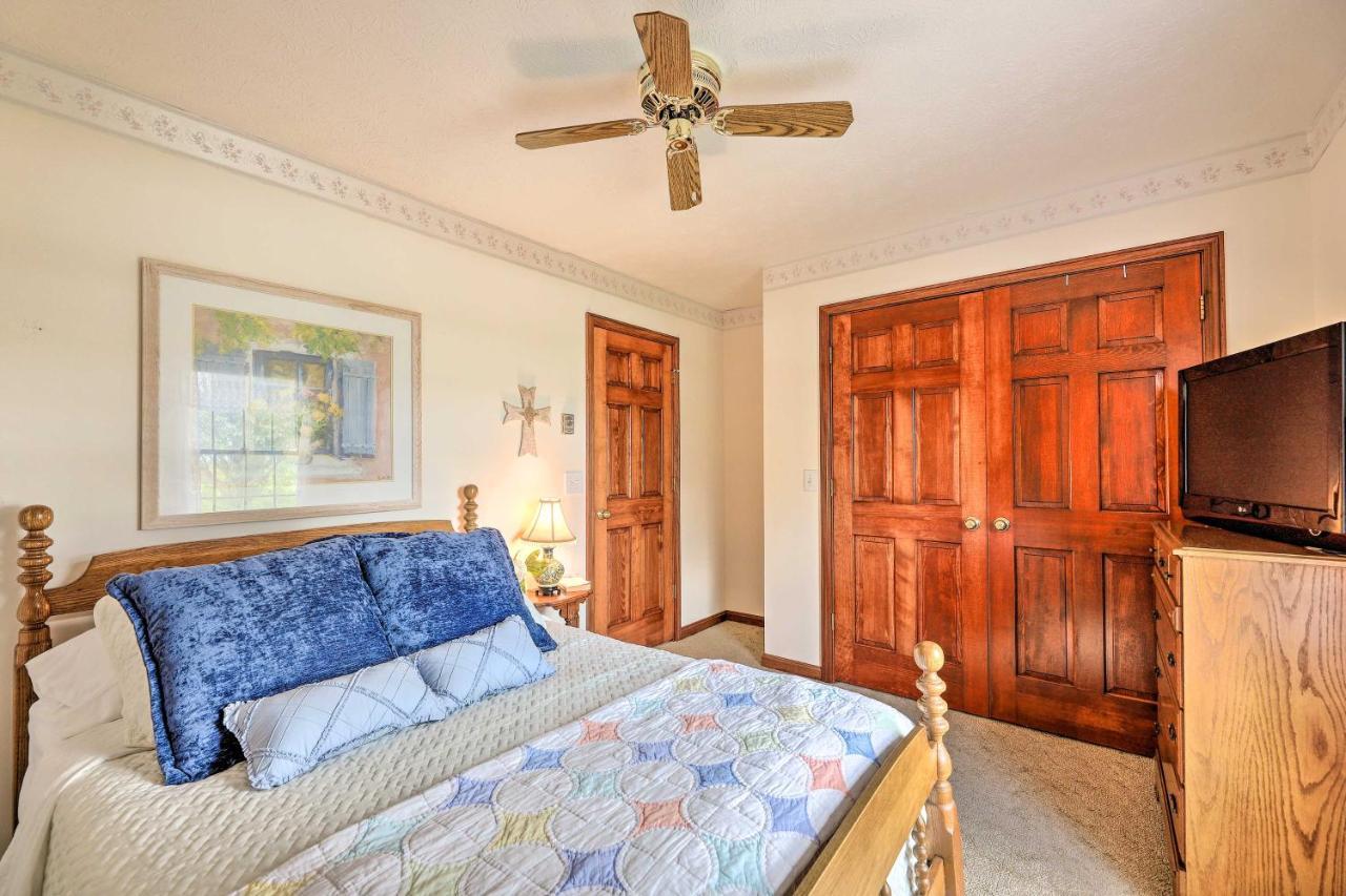 Вилла Charming Williamstown Retreat With Private Yard Экстерьер фото