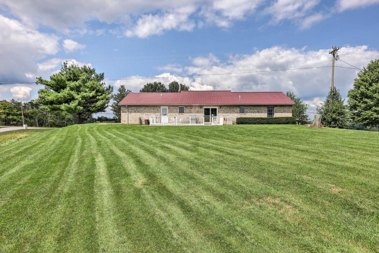 Вилла Charming Williamstown Retreat With Private Yard Экстерьер фото